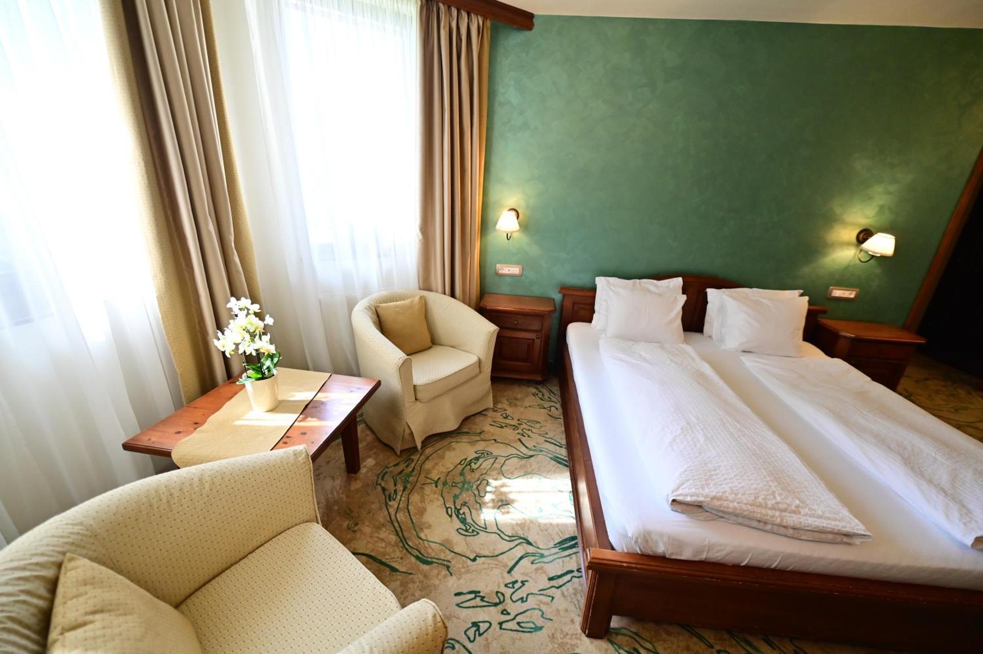 Natura Family Resort Avrig Εξωτερικό φωτογραφία