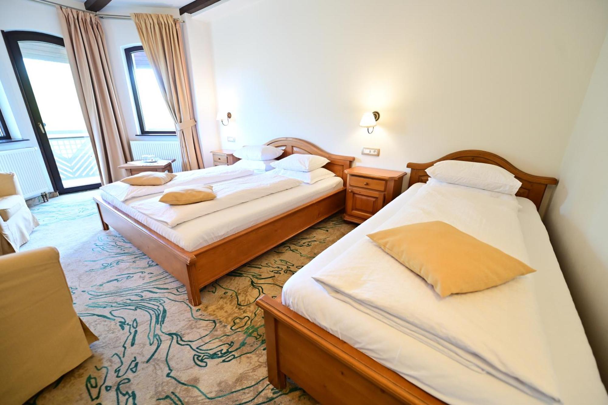 Natura Family Resort Avrig Εξωτερικό φωτογραφία