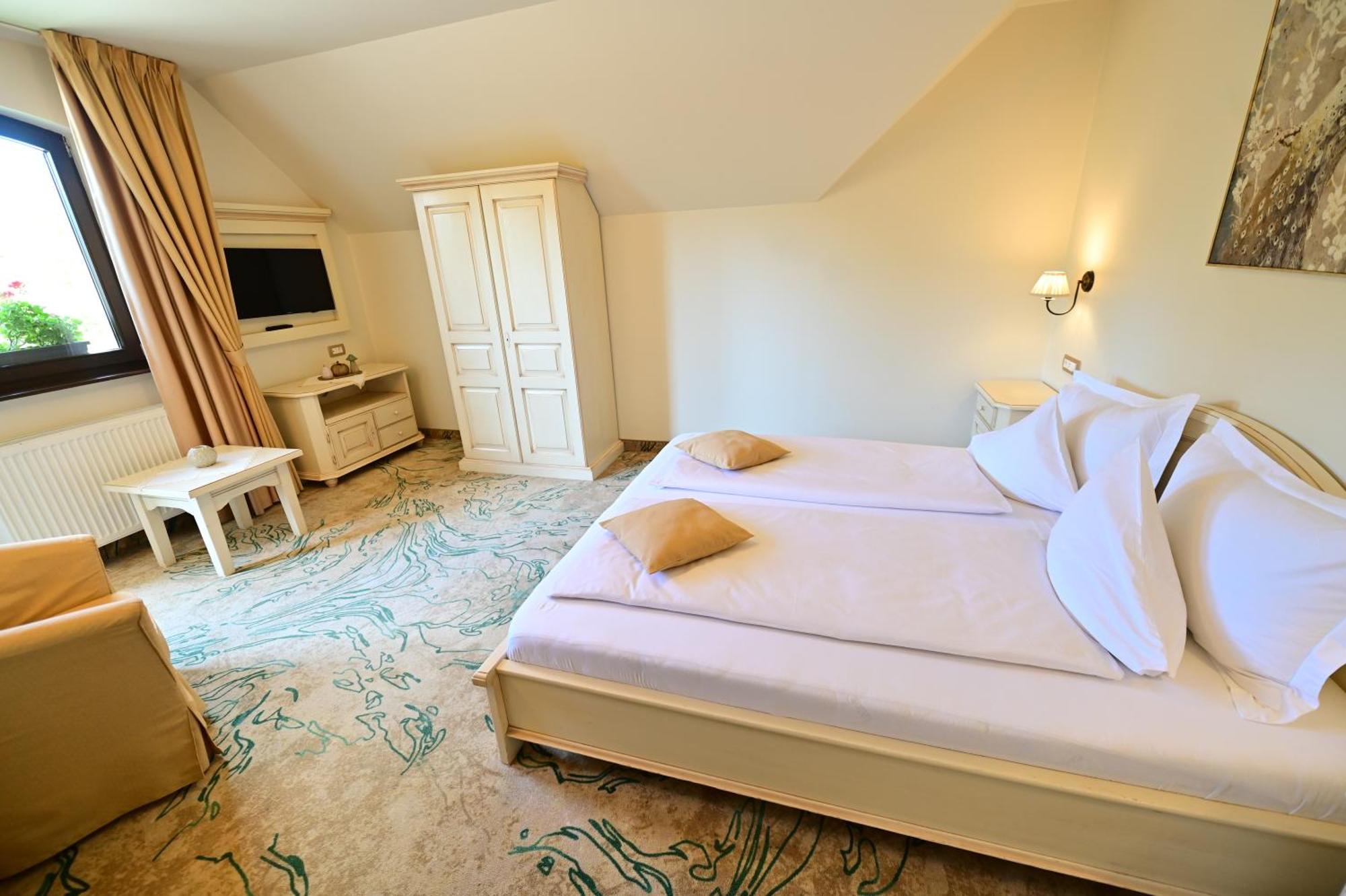 Natura Family Resort Avrig Εξωτερικό φωτογραφία